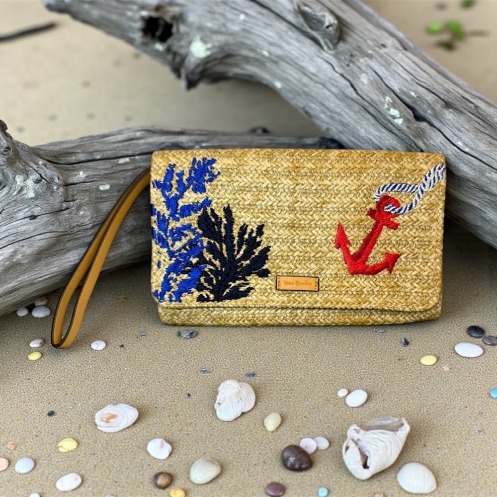 💙⚓️💙VERA BRADLEY💙⚓️💙Anchors Aweigh Natural Straw Beach Wristlet/NWOT